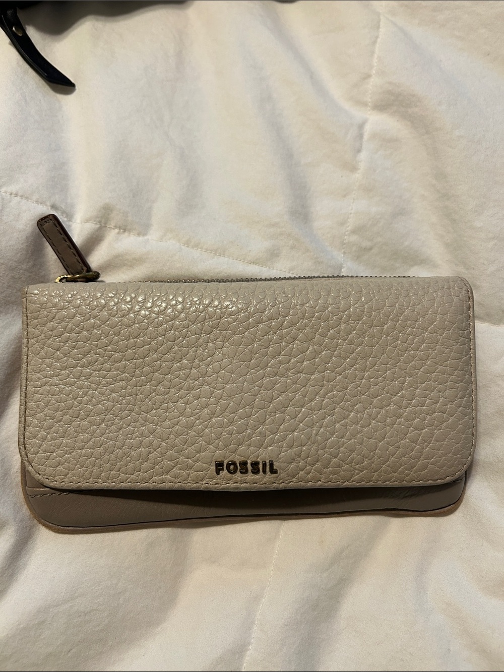 Fossil Pebbled Leather Fold-Over Wallet in Light Beige